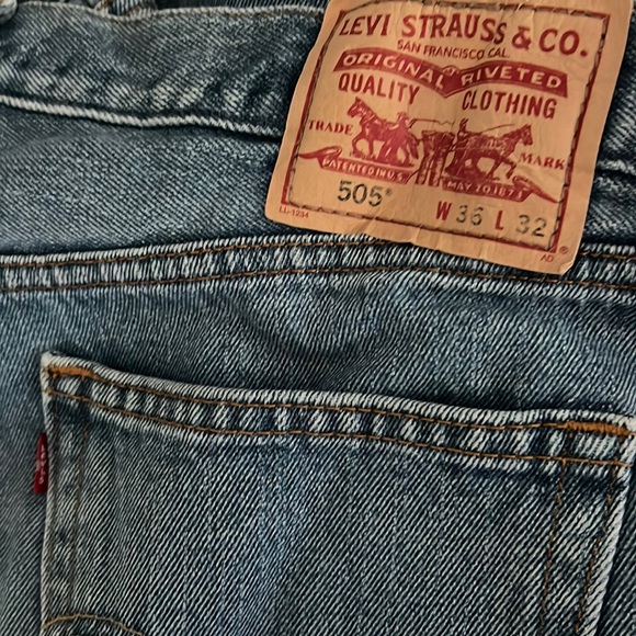 Vintage Levi’s 505 Broken In 36x32” Regular Fit - Picture 4 of 15
